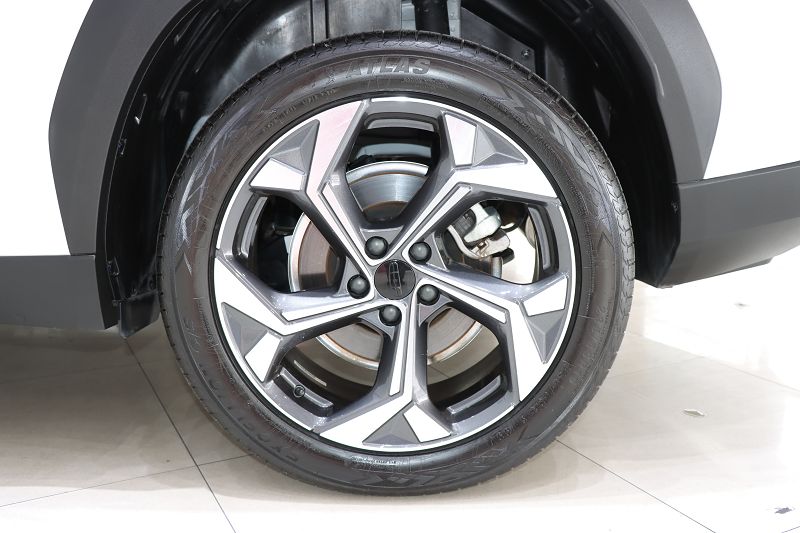 吉利汽车 博越L 2023款 1.5TD DCT尊贵型