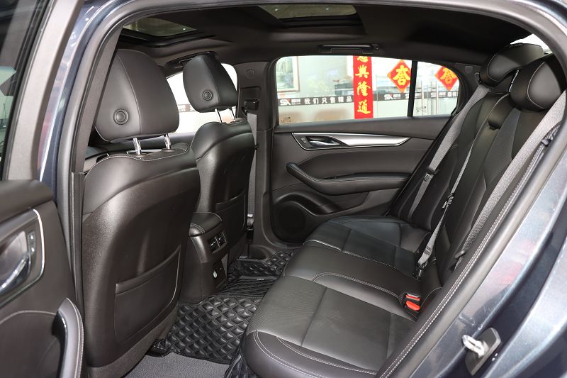 凯迪拉克CT5 2022款 28T 豪华型