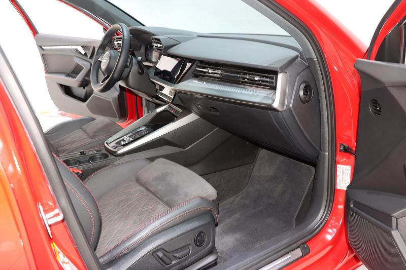 奥迪A3 2021款 A3L Limousine 35 TFSI 豪华运动型