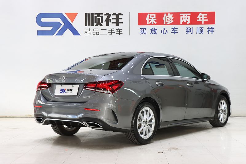 奔驰A级 2022款 A 200 L 运动轿车动感型