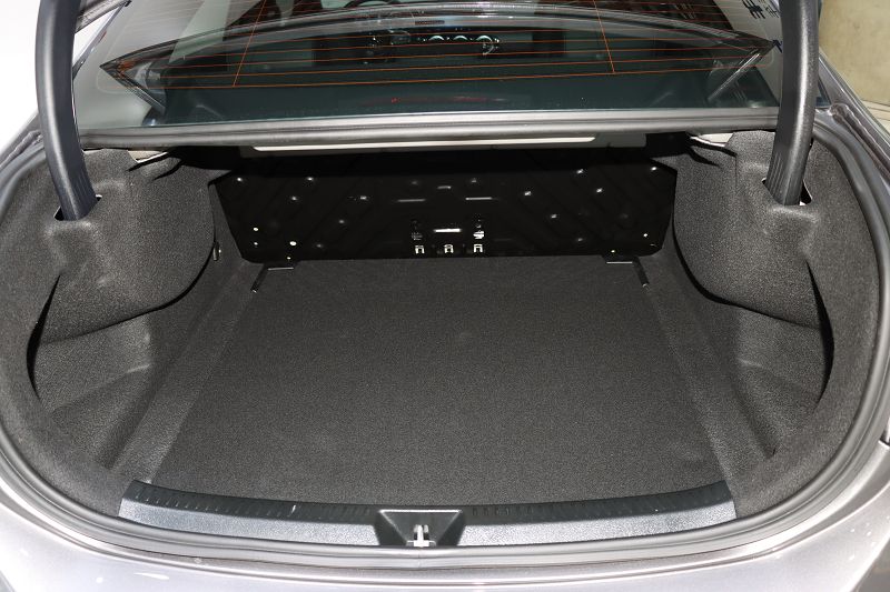 奔驰A级 2022款 A 200 L 运动轿车动感型