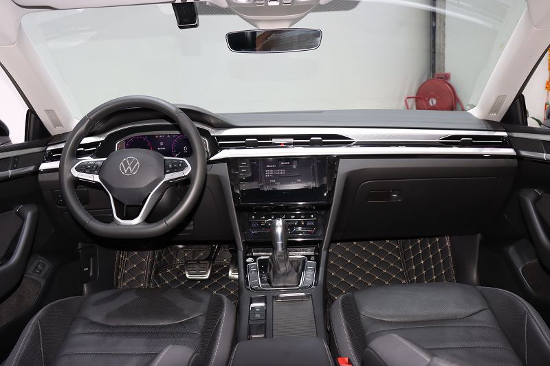 一汽-大众CC 2024款 猎装车 380TSI 猎心 众享款