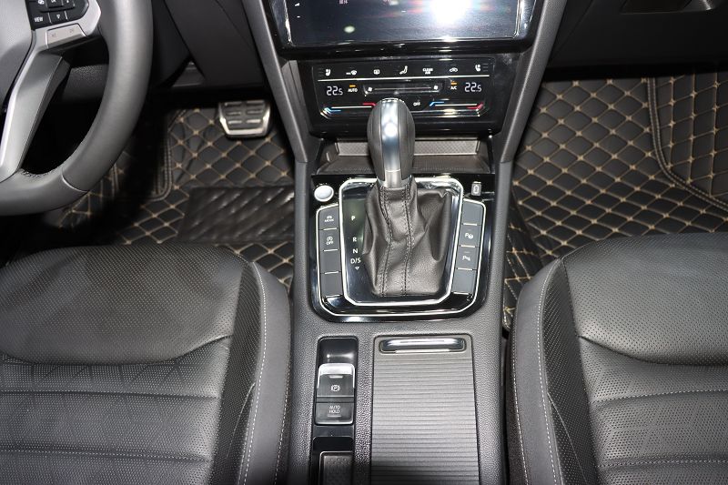 一汽-大众CC 2024款 猎装车 380TSI 猎心 众享款