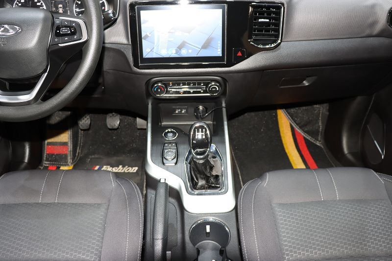 奇瑞 瑞虎5x 19款 HERO 1.5L 手动时尚