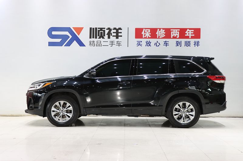 丰田 汉兰达 2021款 2.0T 四驱精英版 7座