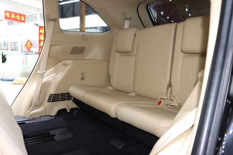 丰田 汉兰达 2021款 2.0T 四驱精英版 7座