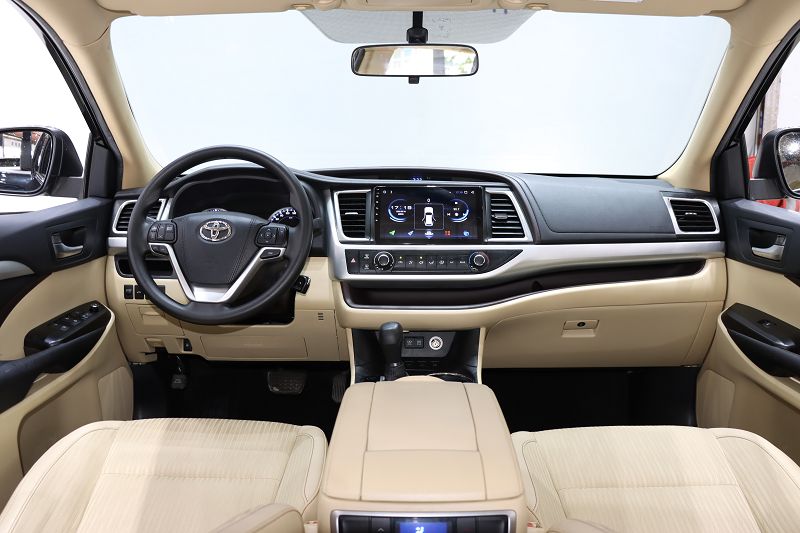 丰田 汉兰达 2021款 2.0T 四驱精英版 7座