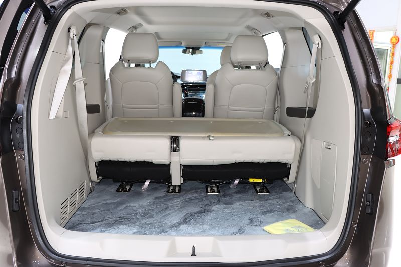 别克GL8 2023款 陆上公务舱 舒适型