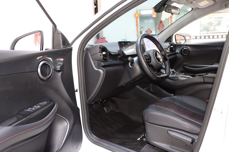 比亚迪e2 2024款 荣耀版 豪华型