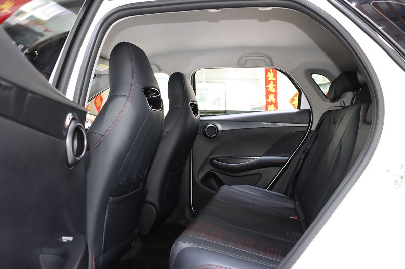 比亚迪e2 2024款 荣耀版 豪华型