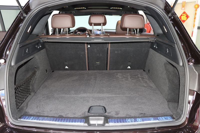 奔驰GLC级 2022款 改款 GLC 260 L 4MATIC 豪华型