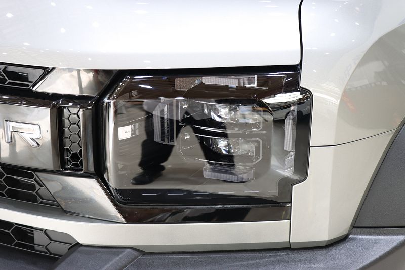 捷途旅行者 2025款 2.0TD DCT XWD穿越