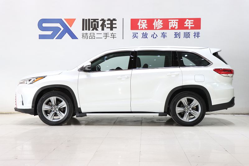 丰田 汉兰达 2018款 2.0T 四驱尊贵版 7座 国VI