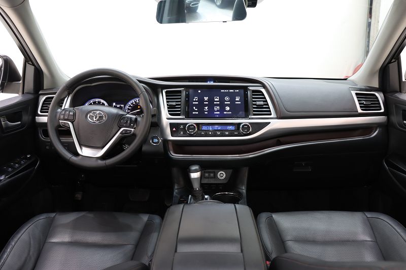 丰田 汉兰达 2018款 2.0T 四驱尊贵版 7座 国VI