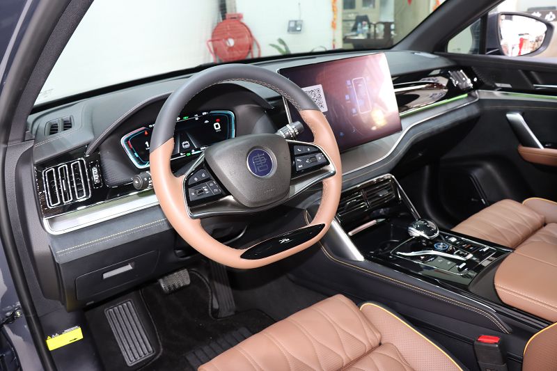 比亚迪 唐新能源 2021款 DM-i 112KM 尊荣型