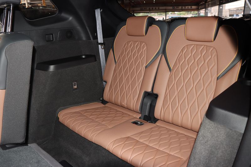 比亚迪 唐新能源 2021款 DM-i 112KM 尊荣型