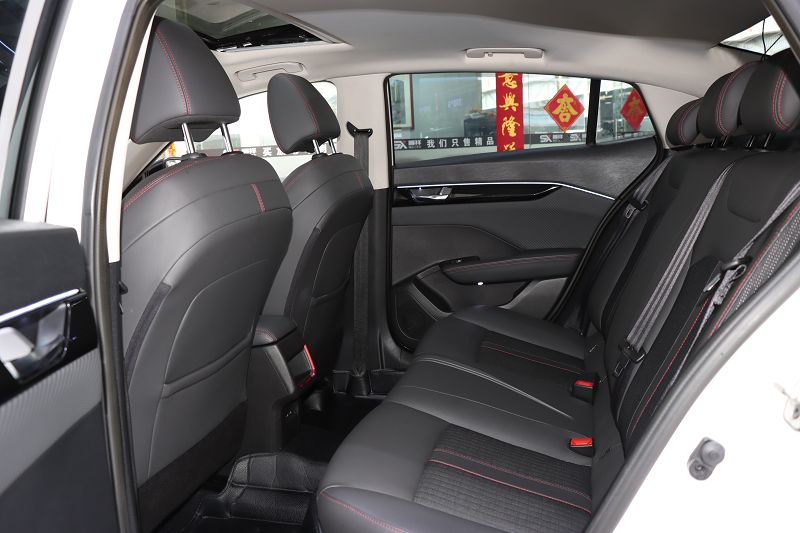 东风风神 奕炫 2021款 230T 自动荣耀版 国VI