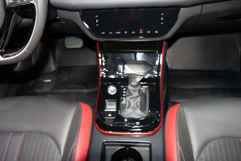 东风风神 奕炫 2021款 230T 自动荣耀版 国VI