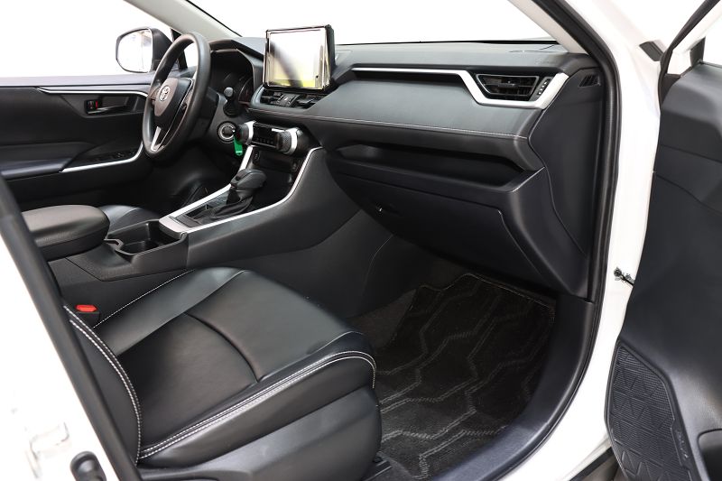 丰田 RAV4荣放 2022款 2.0L CVT两驱都市版