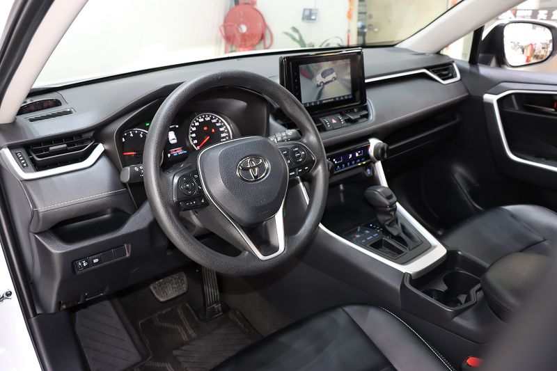 丰田 RAV4荣放 2022款 2.0L CVT两驱都市版