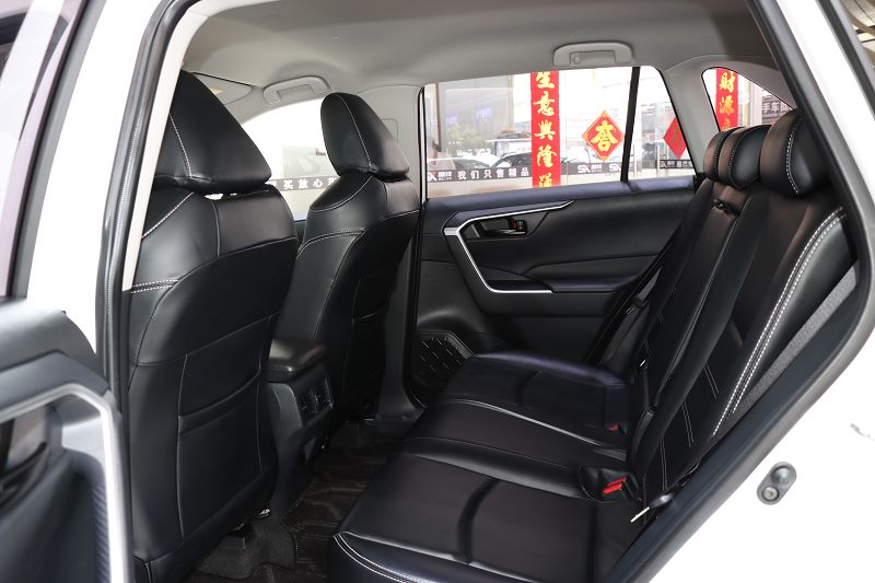 丰田 RAV4荣放 2022款 2.0L CVT两驱都市版