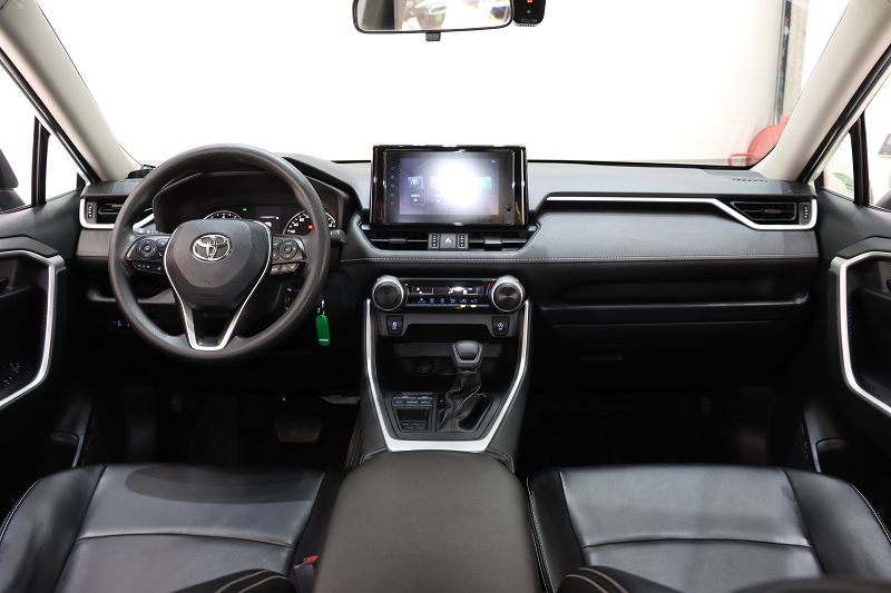 丰田 RAV4荣放 2022款 2.0L CVT两驱都市版