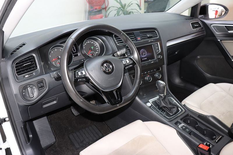 大众 高尔夫 2017款 230TSI 自动豪华百万辆纪念版