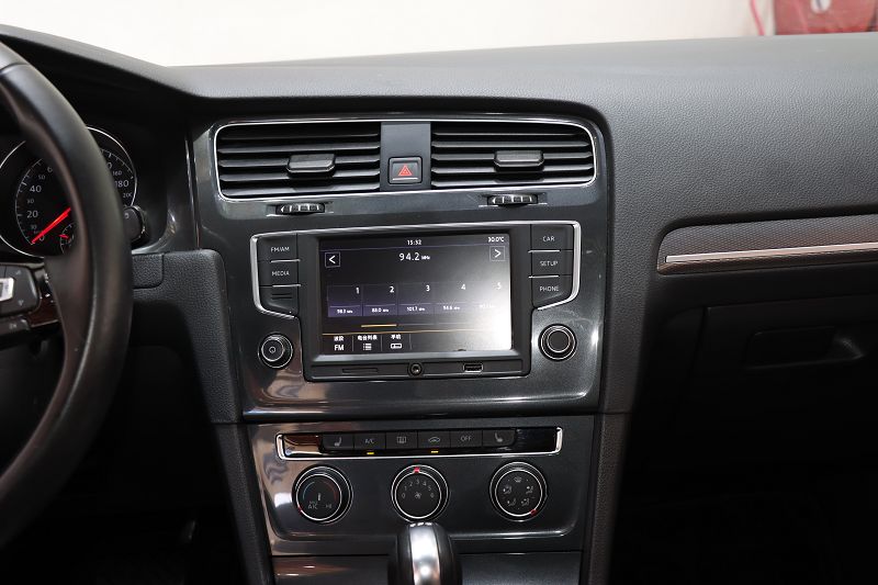 大众 高尔夫 2017款 230TSI 自动豪华百万辆纪念版