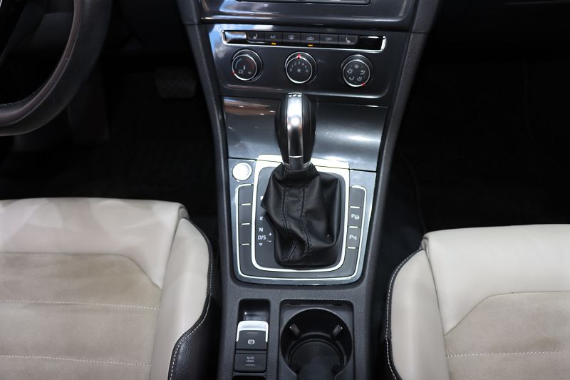 大众 高尔夫 2017款 230TSI 自动豪华百万辆纪念版