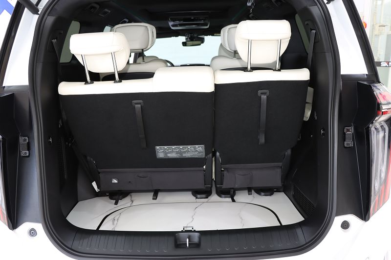 广汽传祺M8 2023款 宗师系列 双擎 旗舰版