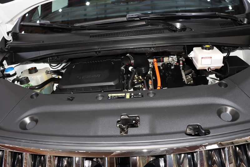 广汽传祺M8 2023款 宗师系列 双擎 旗舰版