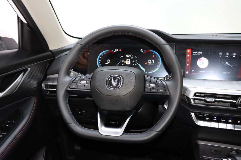 长安CS35 PLUS 2022款 蓝鲸NE 1.4T DCT豪华型