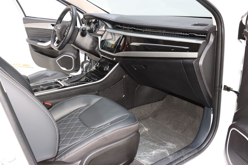 奇瑞 艾瑞泽GX 2021款 冠军版 1.5L CVT尊享版