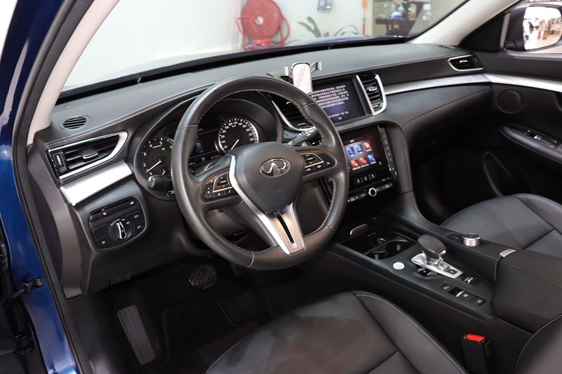 英菲尼迪QX50 2022款 2.0T 四驱菁英版