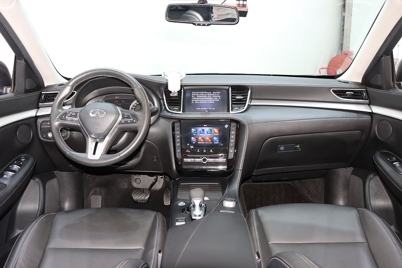 英菲尼迪QX50 2022款 2.0T 四驱菁英版