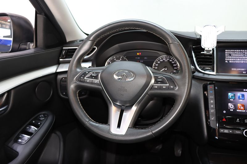 英菲尼迪QX50 2022款 2.0T 四驱菁英版