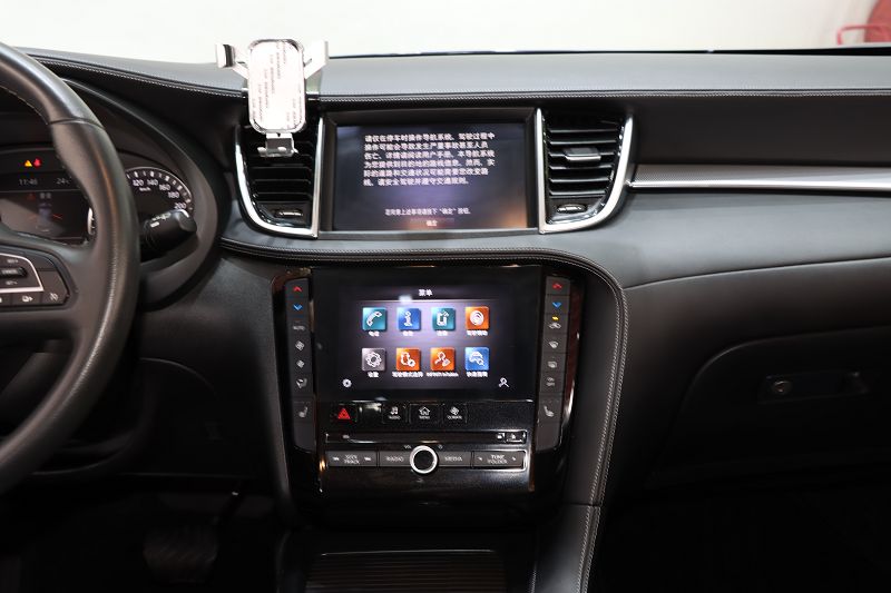 英菲尼迪QX50 2022款 2.0T 四驱菁英版