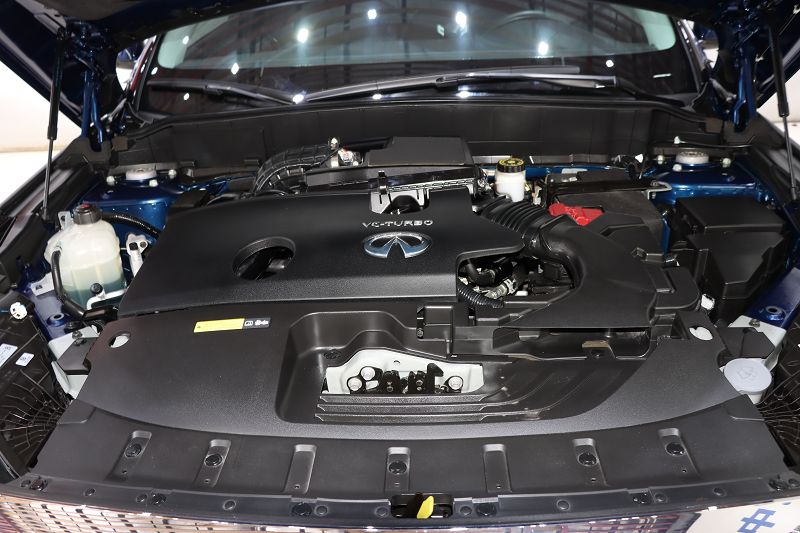 英菲尼迪QX50 2022款 2.0T 四驱菁英版