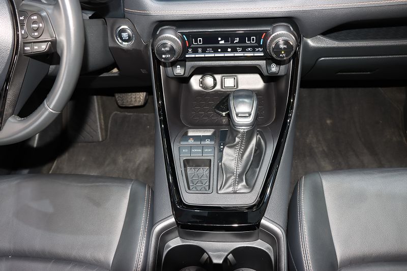 丰田 威兰达 2022款 2.0L CVT两驱骑士版