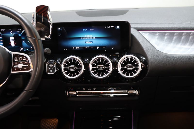 奔驰GLA级 2022款 GLA 220 4MATIC