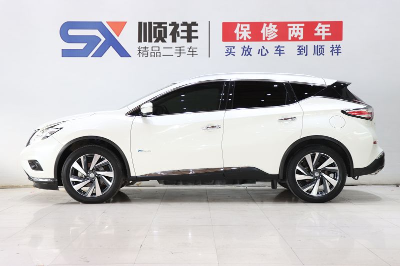 日产 楼兰 2021款 2.5 S/C HEV XE 四驱混动智联尊尚版