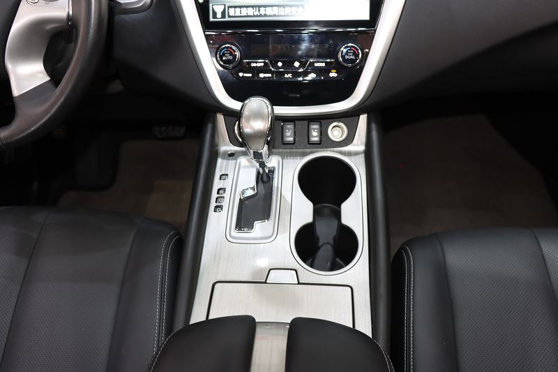 日产 楼兰 2021款 2.5 S/C HEV XE 四驱混动智联尊尚版