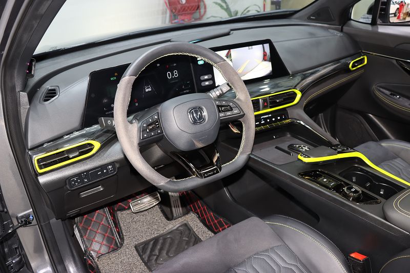 长安UNI-T 2022款 1.5T 运动版 旗舰型