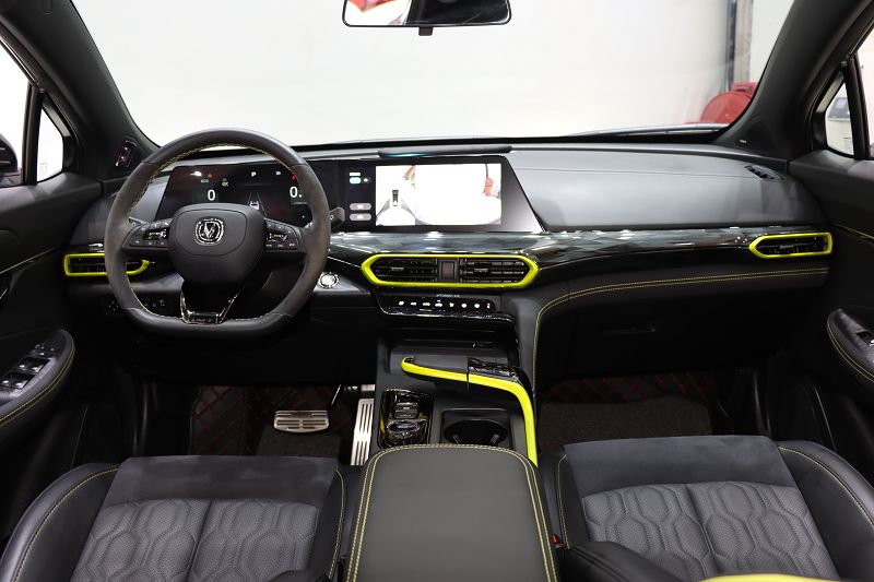 长安UNI-T 2022款 1.5T 运动版 旗舰型