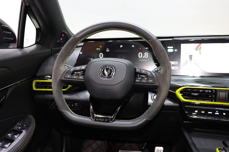 长安UNI-T 2022款 1.5T 运动版 旗舰型