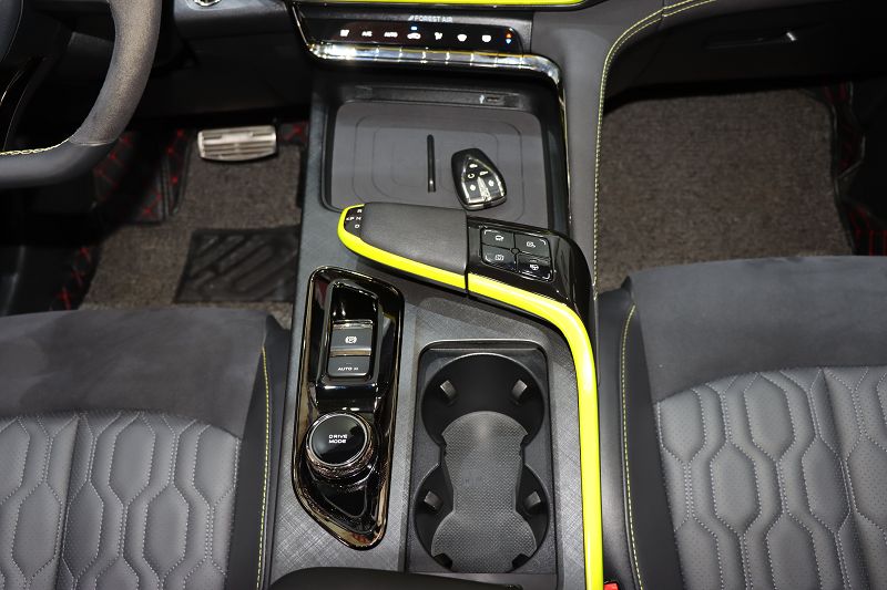 长安UNI-T 2022款 1.5T 运动版 旗舰型