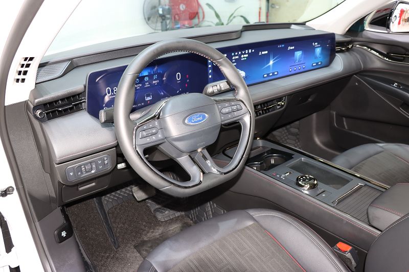 福特 蒙迪欧 2023款 EcoBoost 245 豪华型