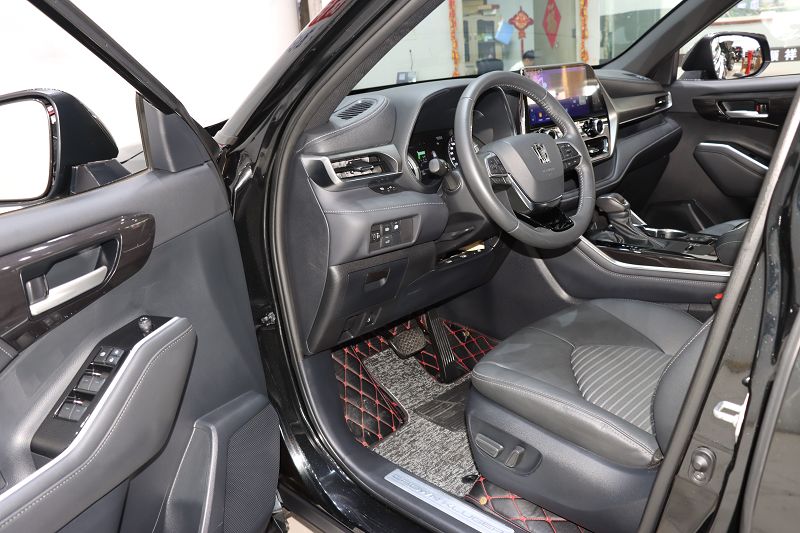 丰田 皇冠陆放 2023款 2.5L HEV四驱豪华版