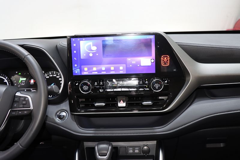 丰田 皇冠陆放 2023款 2.5L HEV四驱豪华版