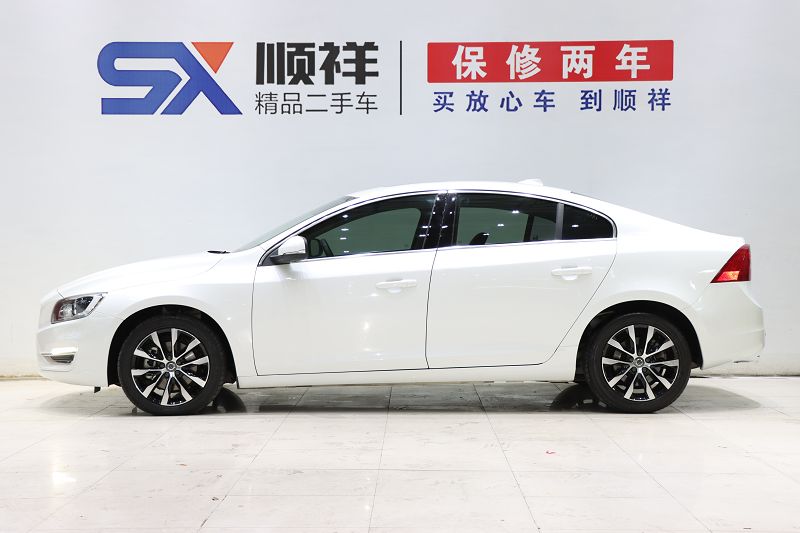 沃尔沃S60 2019款 S60L 改款 T5 智进进阶版